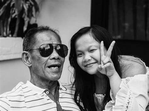 mae nag lolo ka mae|Ryzza Mae Dizon mourns the death of her lolo .